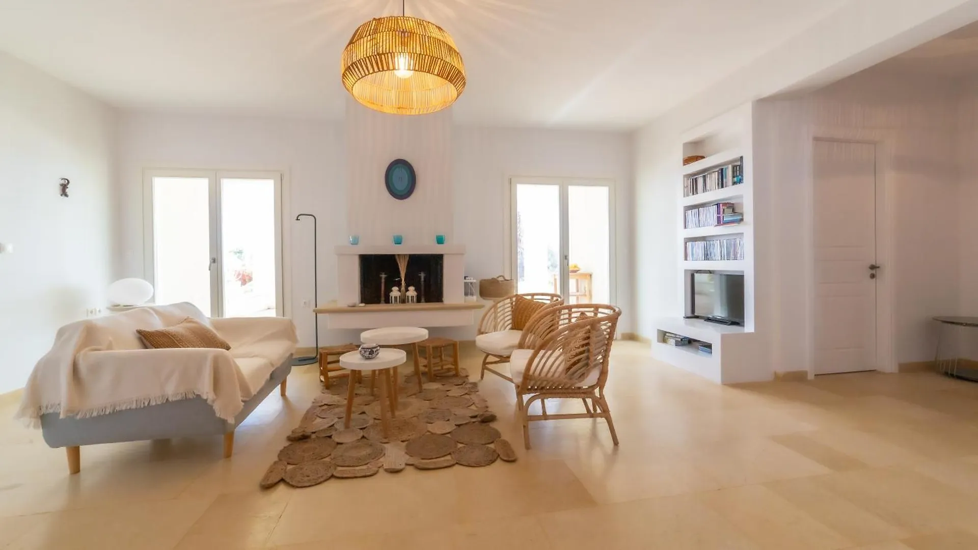 Bel Air Villa With Pool By Jj Hospitality Spartia